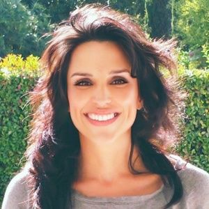 Meet your Posher, Dionne